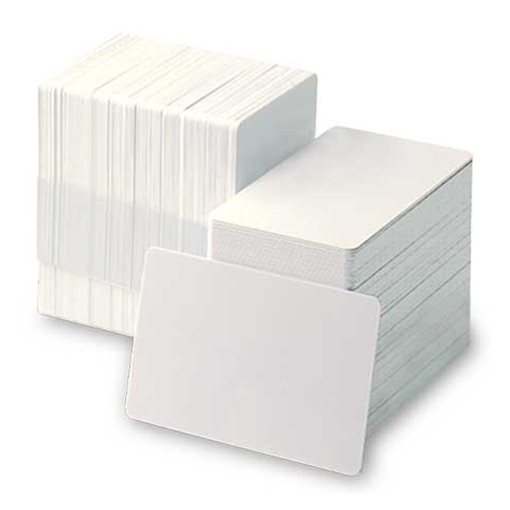 بطاقة بلاستيك بيضاء فارغة